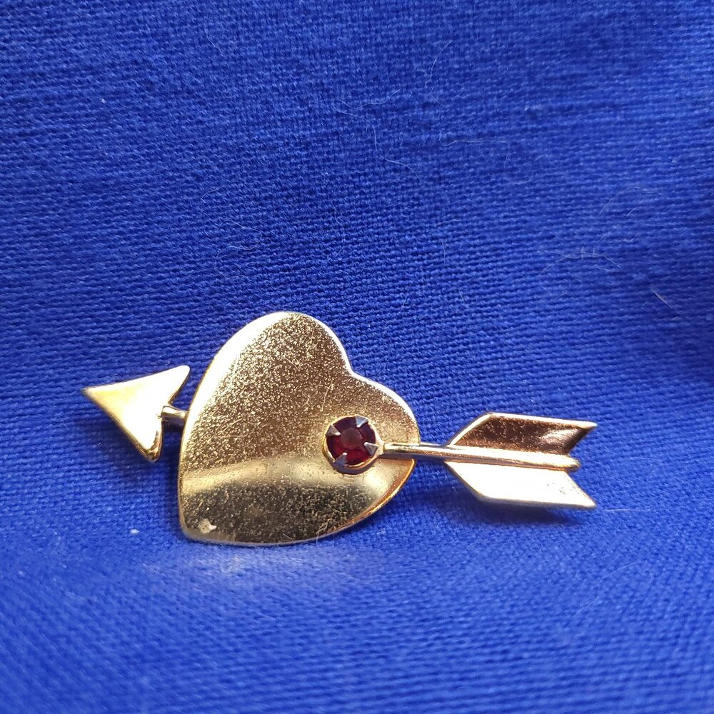 Vintage Coro Heart W/Arrow Brooch